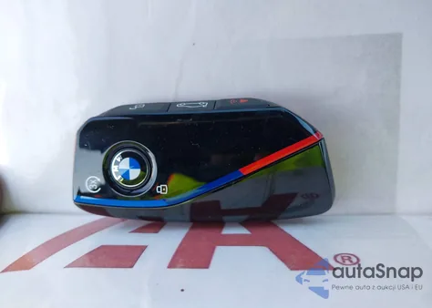 2026 BMW M5 z USA, uszkodzony, nr VIN WBS83FK02TCW43178